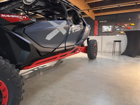 Maverick R MAX XRS SAS 2026 inkl. Ausstattung – Bild 8