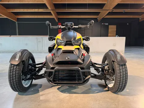 Ryker 900 ACE Rally 2026 Akrapovic 3J Garantie – Bild 11