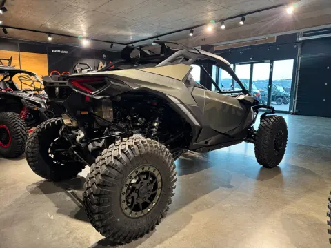 Maverick R XRC DTC SAS 999T INT 2026 – Bild 3