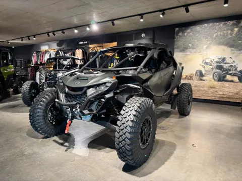 Maverick R XRC DTC SAS 999T INT 2026 – Bild 7