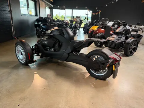 Ryker 900 ACE Rally 2026 Akrapovic 3J Garantie – Bild 6