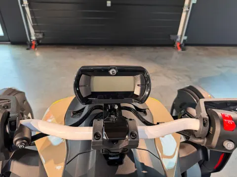 Ryker 900 ACE Rally 2026 Akrapovic 3J Garantie – Bild 15